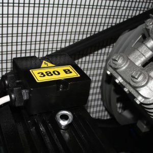 Поршневий компресор Лідер ВКП W 1100-10-500HD1